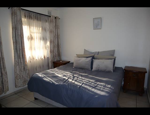 2 BEDROOM APARTMENT FOR SALE IN PINETOWN CENTRAL